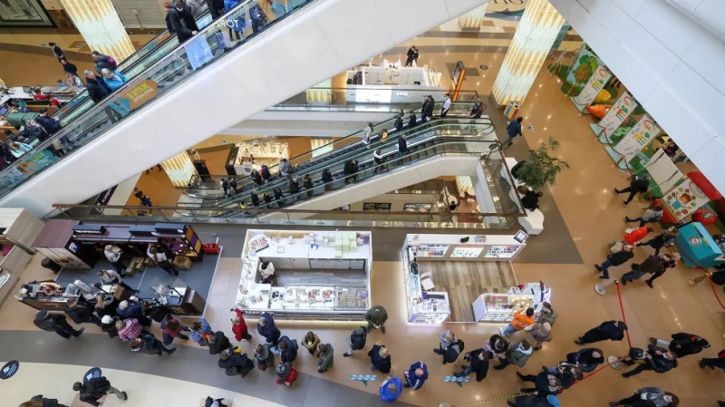 Люди дороже денег: как торговые центры привлекают посетителей в кризис