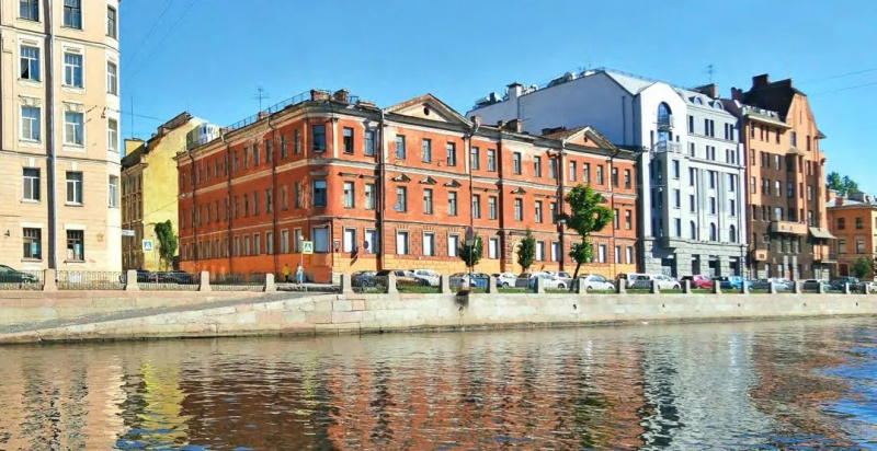Дом у набережной. Петербург готов расстаться с 220-летним Домом Чанжина